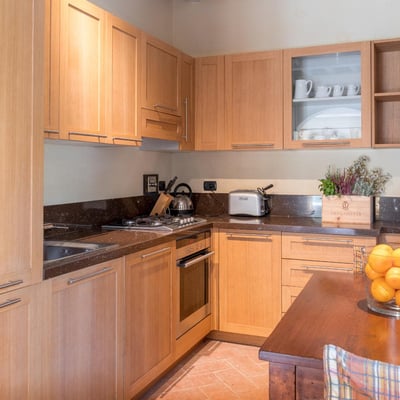 Piaggia: Luxury Villa with Heated Pool near Pisa