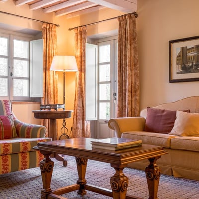 Piaggia: Luxury Villa with Heated Pool near Pisa