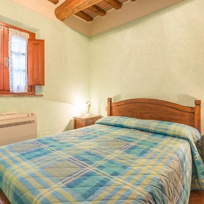 Verdino | Family apartment in a historic villa with shared pool