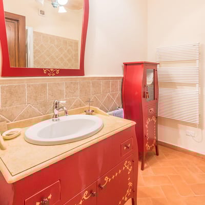 Verdino | Family apartment in a historic villa with shared pool