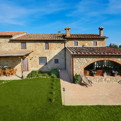Villa Amorosa | Tuscan Villa for 12 with fenced pool and tennis court