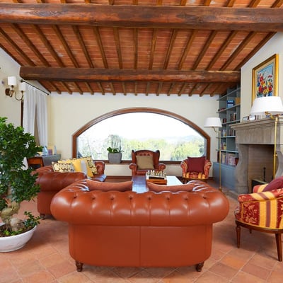 Villa Amorosa | Tuscan Villa for 12 with fenced pool and tennis court
