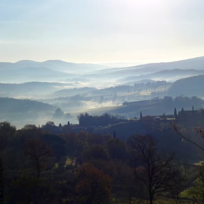 Villa Amorosa | Tuscan Villa for 12 with fenced pool and tennis court