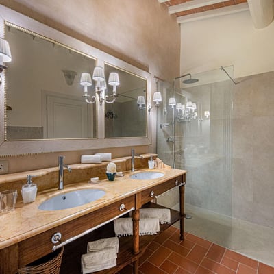 Villa Bucciano | Beautiful Villa and Pool in Central Tuscany