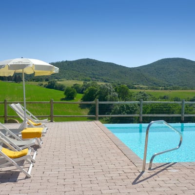 Poggetto | Tuscan villa and pool for 16 near the Coast