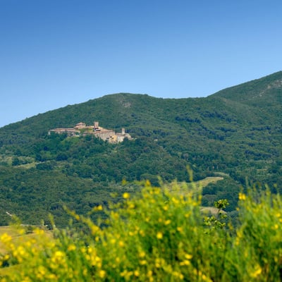 Poggetto | Tuscan villa and pool for 16 near the Coast