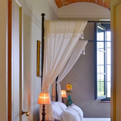 Poggetto | Tuscan villa and pool for 16 near the Coast