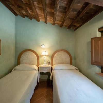 Panfilo | A modern Tuscan villa and pool for 14