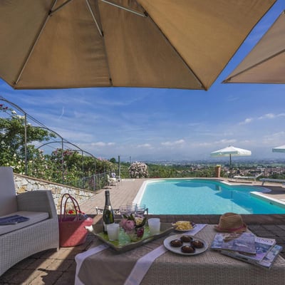 Panfilo | A modern Tuscan villa and pool for 14