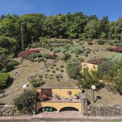 Panfilo | A modern Tuscan villa and pool for 14