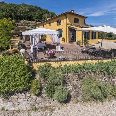 Panfilo | A modern Tuscan villa and pool for 14