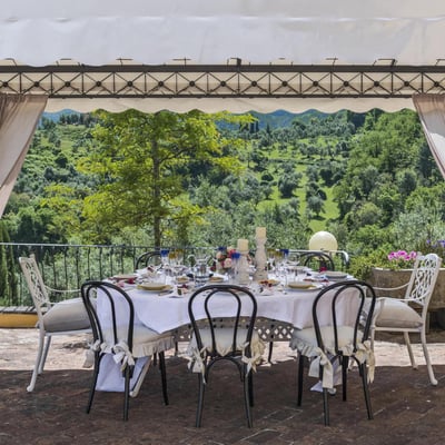 Panfilo | A modern Tuscan villa and pool for 14