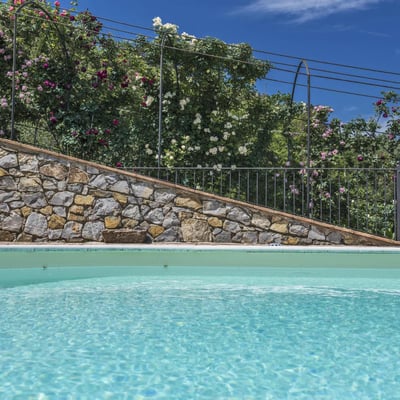 Panfilo | A modern Tuscan villa and pool for 14