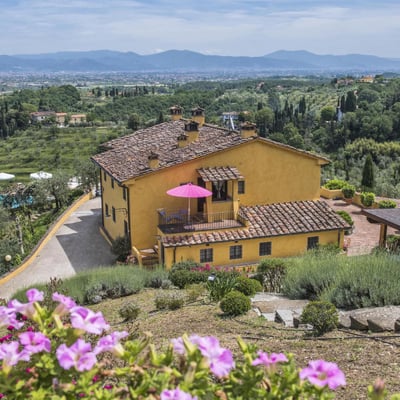 Panfilo | A modern Tuscan villa and pool for 14