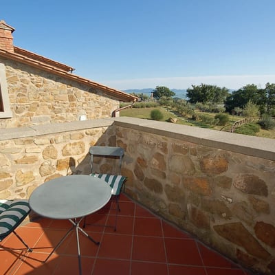 Castelonchio | Villa for 6 with Private Pool on Lake Trasimeno