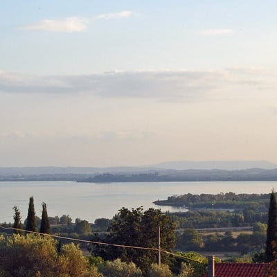 Castelonchio | Villa for 6 with Private Pool on Lake Trasimeno