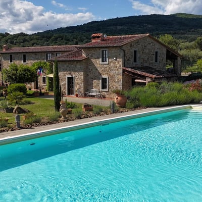 Castelonchio | Villa for 6 with Private Pool on Lake Trasimeno