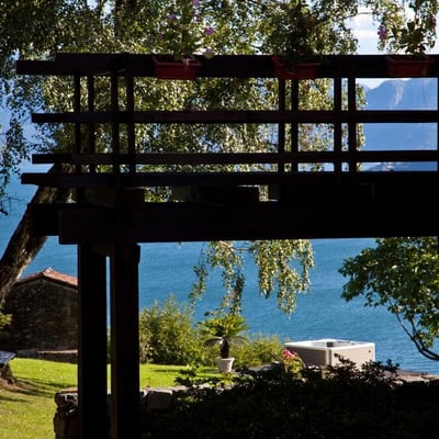 Archimede | Modernist villa with Pool and Jacuzzi on Lake Como