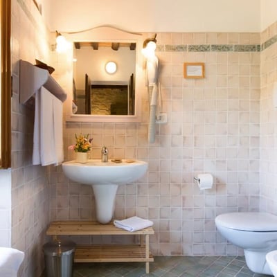 Torretta | Villa and Pool by village in Emilia-Romagna