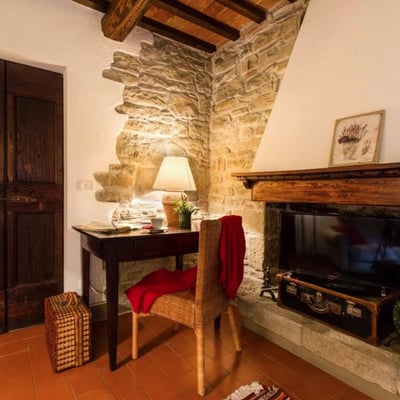 Torretta | Villa and Pool by village in Emilia-Romagna