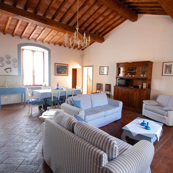 Pinolo for four near Casole d'Elsa