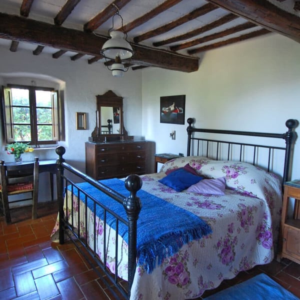 Casa Allioni Villa for 6 in Tuscany