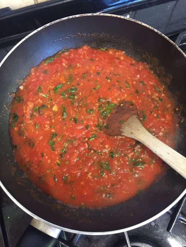 Cokking Tmato Sauce