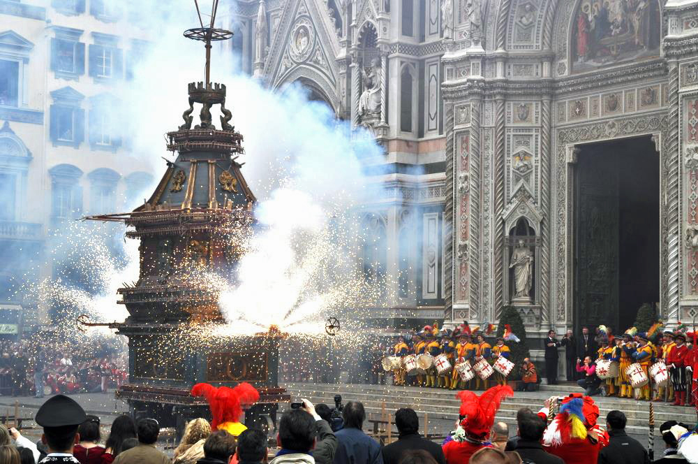 La-Colombina-scoppio-del-carro La-Colombina-scoppio-del-carro