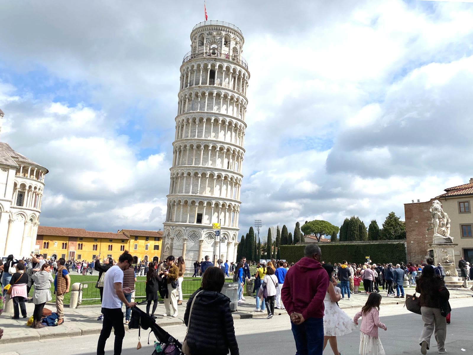 pisa-leaning-pizza-tower