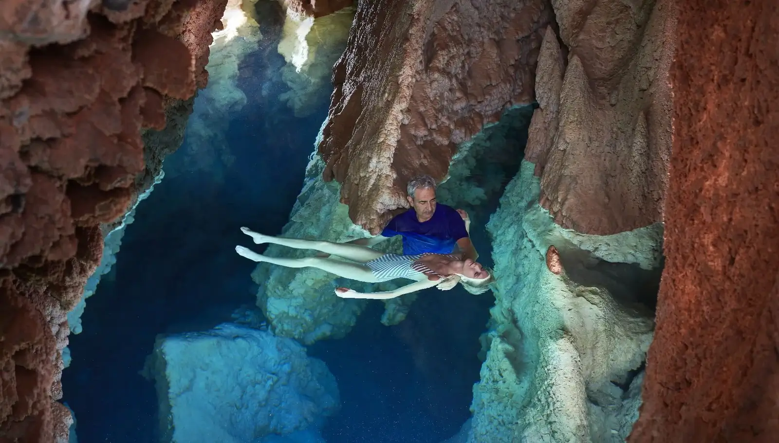 IHC_Grotta-Giusti_Spa-Floating-in-the-Thermal-Grotto_2_featured_grid_CLSW_slider