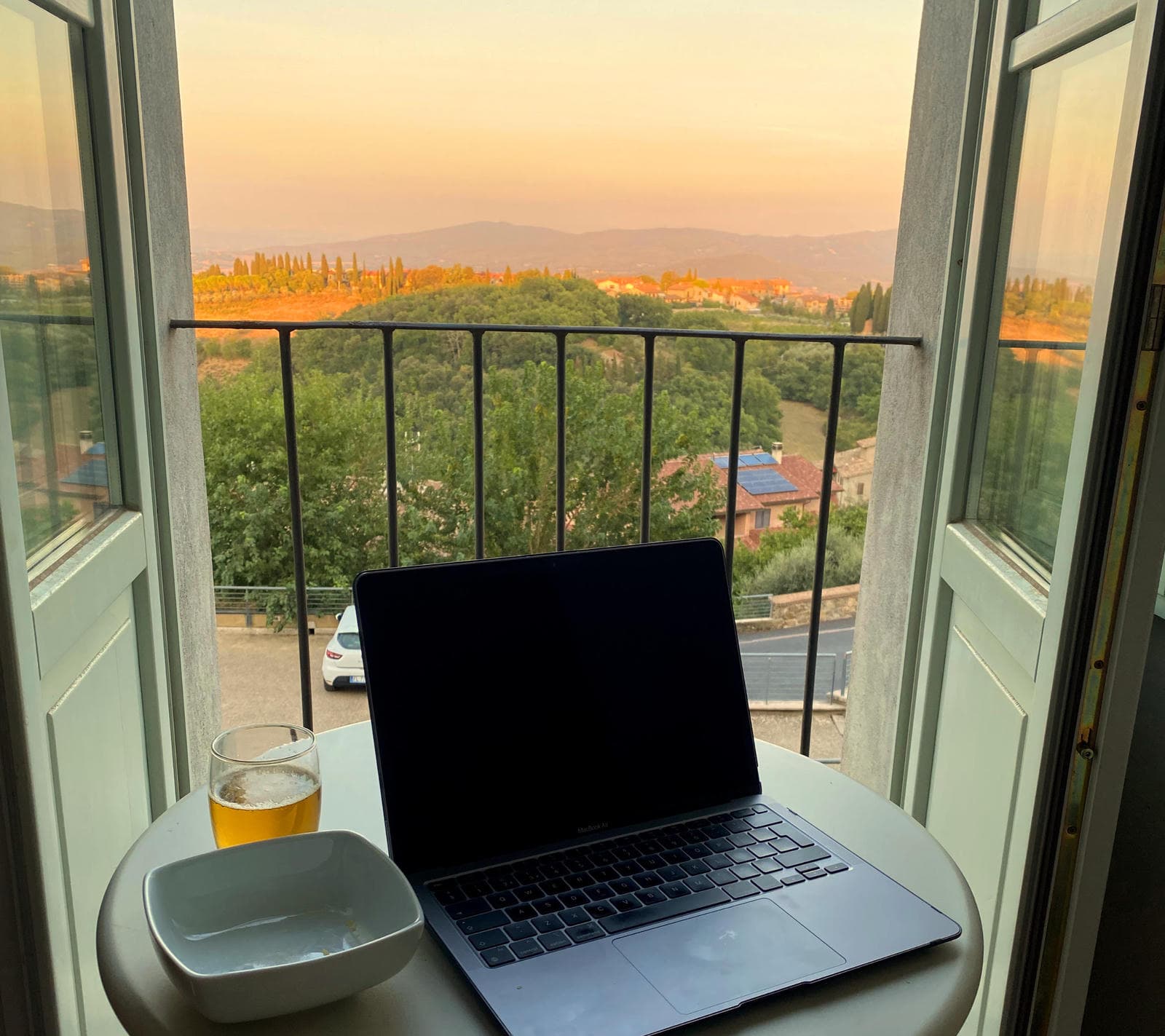 digital nomad in tuscany, italy