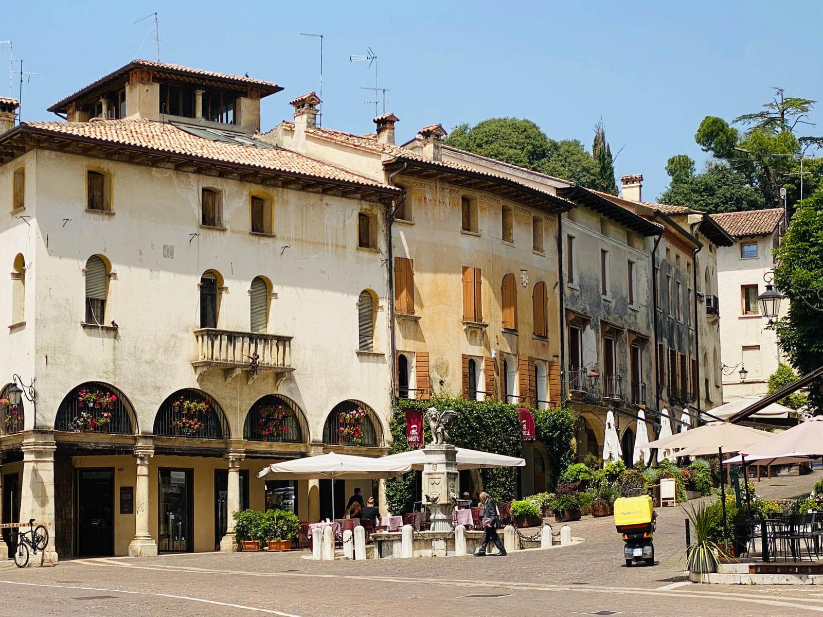asolo-square02